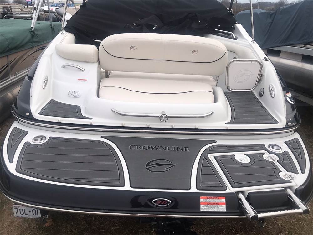 2007 Crownline 220EX Swim Platform Cockpit
