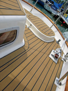 The following points should be noted when installing boat decking flooring: