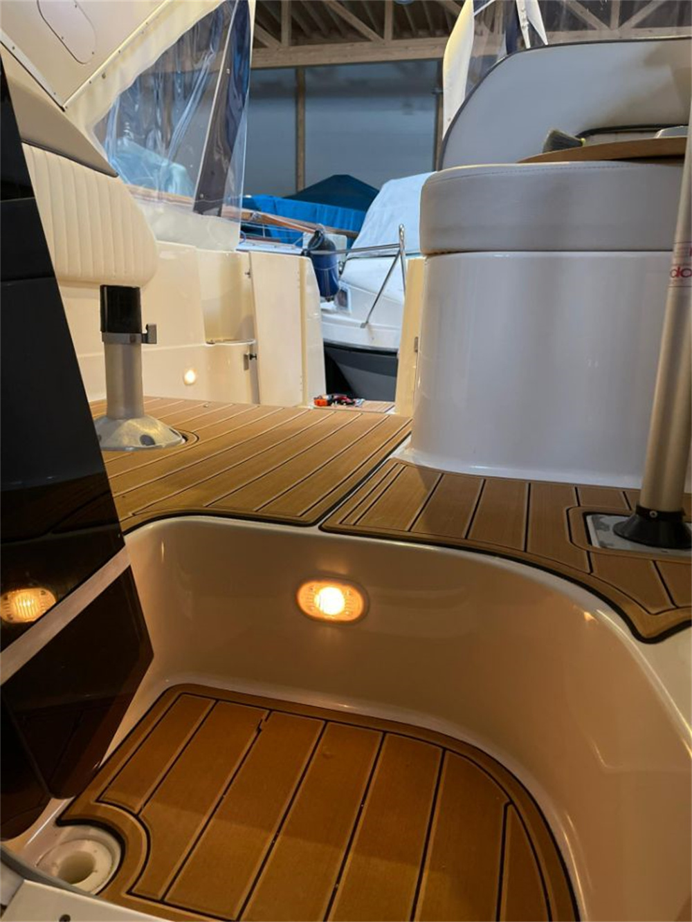 1999 Bayliner 2855 Swim Platform Cockpit
